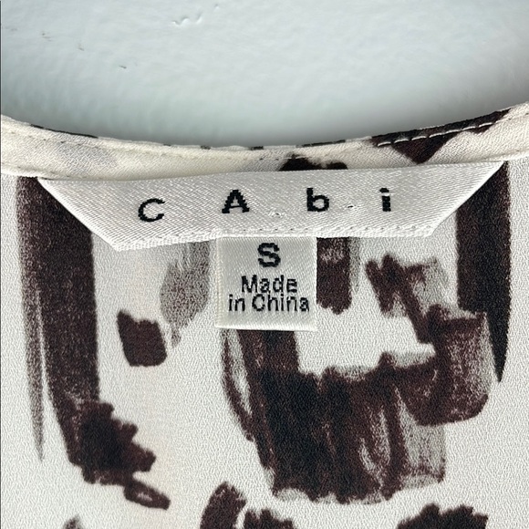 Cabi Animal Print Faux Wrap Long Sleeve Blouse Size S - Picture 4 of 8